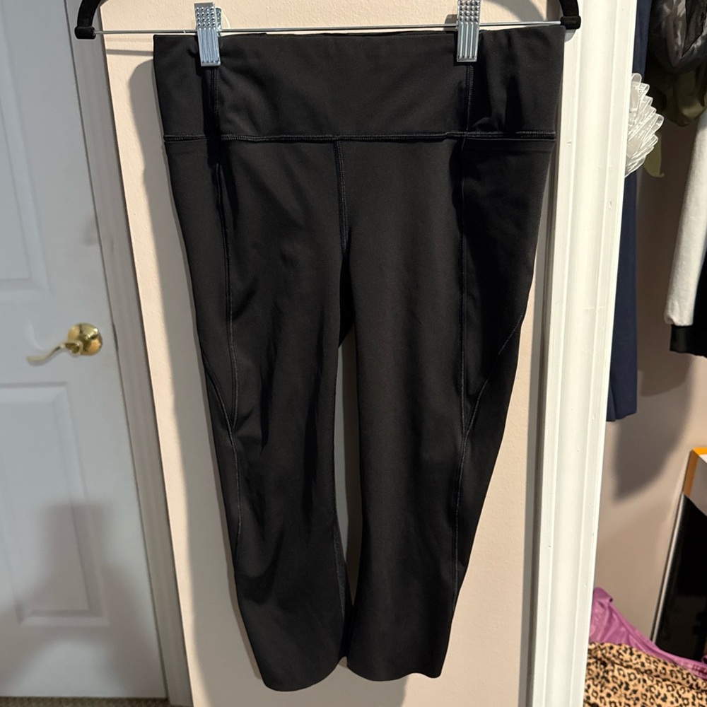 Athleta Black Capri Workout Leggings